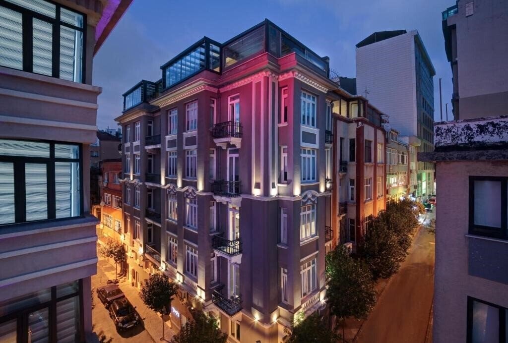 Картинка Wabi Hostels (ex. Bunk Taksim) 2*