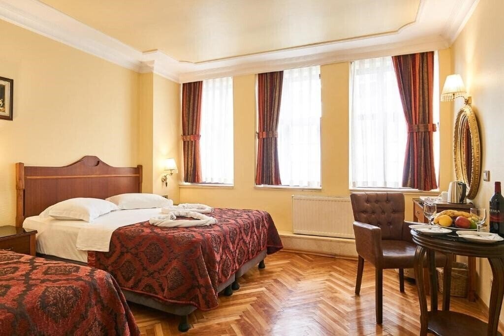 Фотографія Amber Hotel (ex. Amber Hotel & SPA, Amber Inn Hotel, Best Western Amber, Amber Hotel Istanbul) 4*