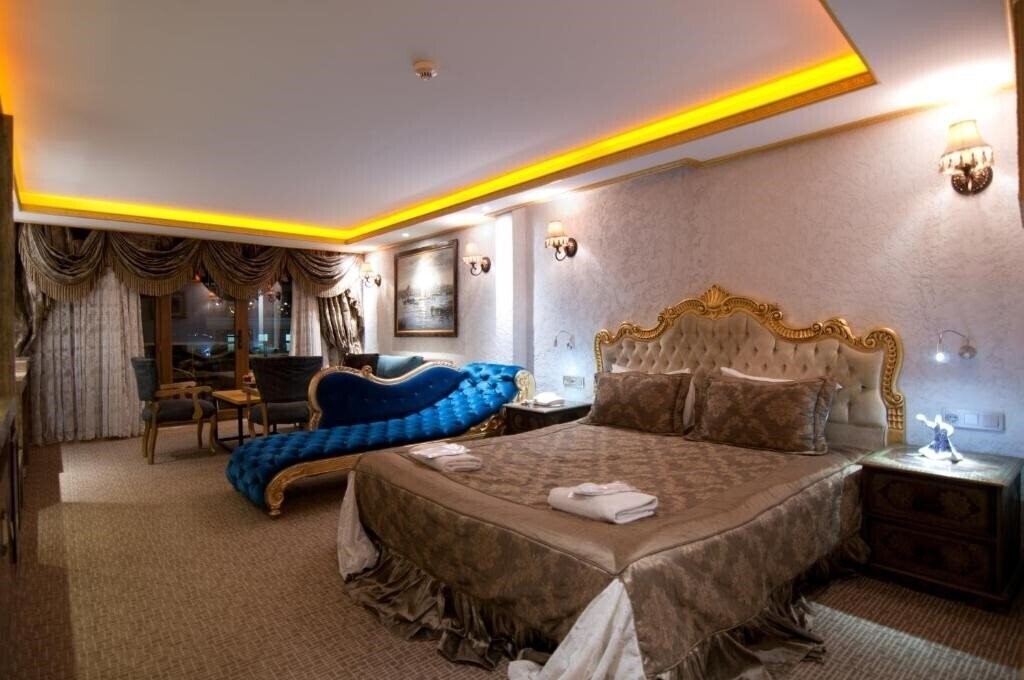 Фото Grand Ambiance Hotel 3*