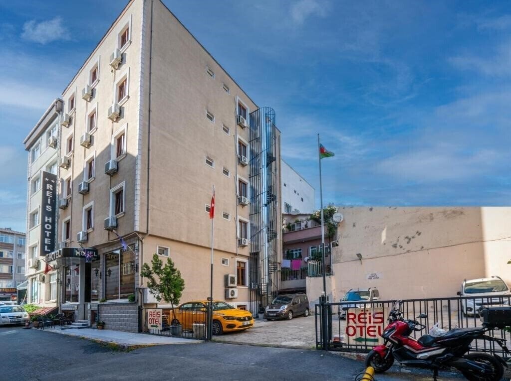 Готель Grand Reis Otel 2*