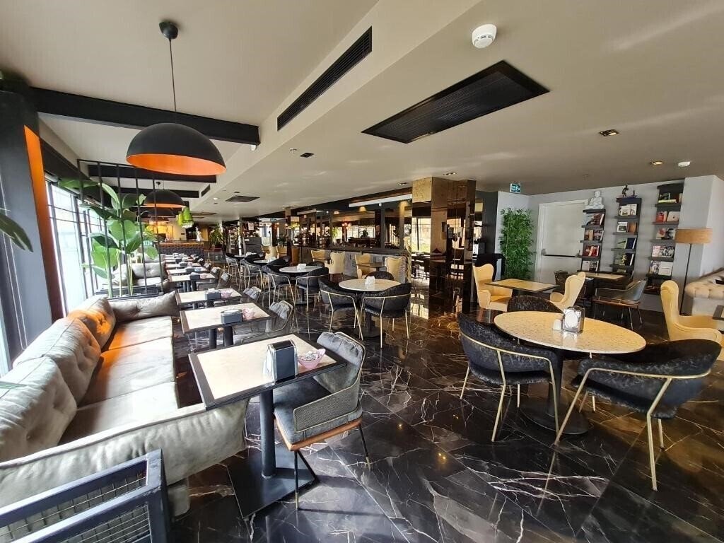 Картинка Airboss Hotel 3*