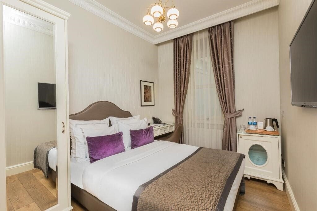 Фото Meroddi Galata Mansion 3*