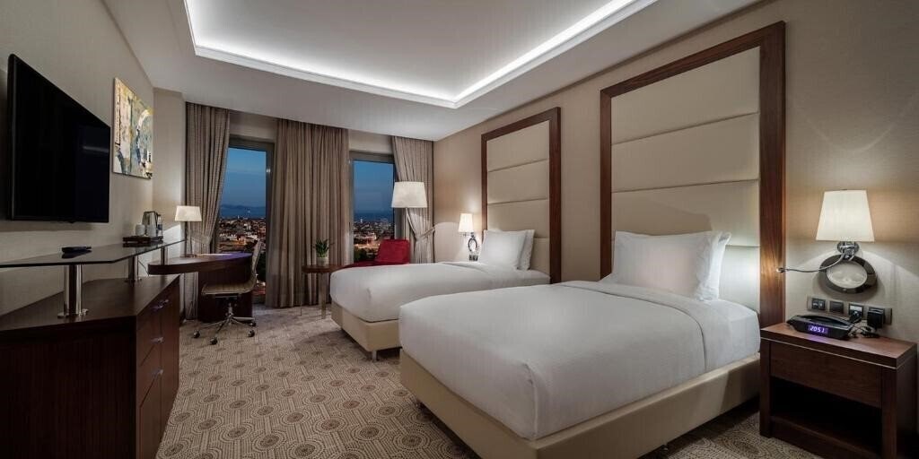 Фотографія DoubleTree by Hilton Istanbul Topkapi 5*