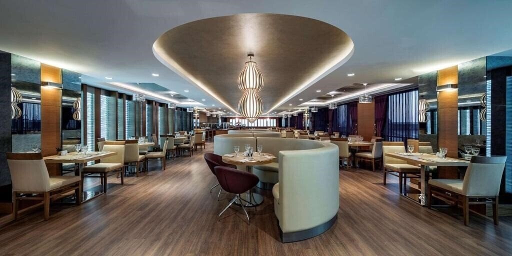 Зображення DoubleTree by Hilton Istanbul Topkapi 5*