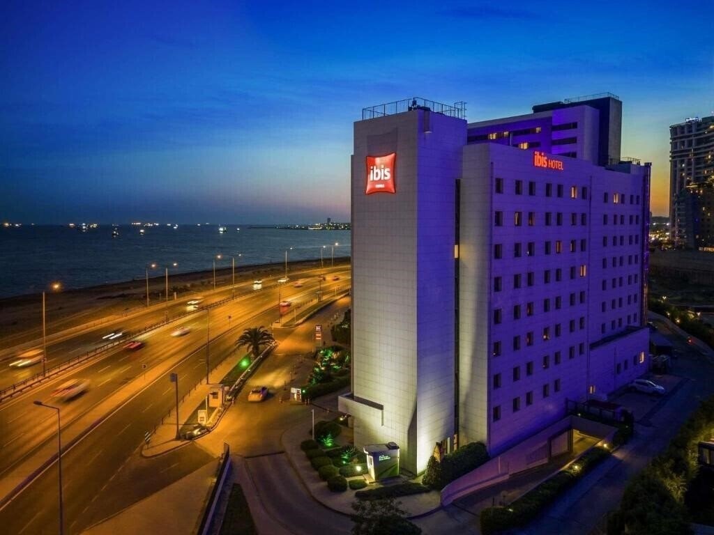 Готель Ibis Istanbul Zeytinburnu 3*