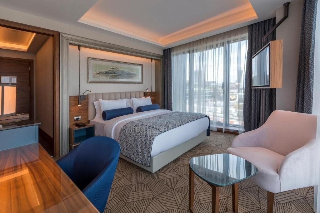 Готель Golden Tulip Istanbul Bayrampasa Hotel (ex. Golden Tulip Bayrampasa Istanbul) 5*