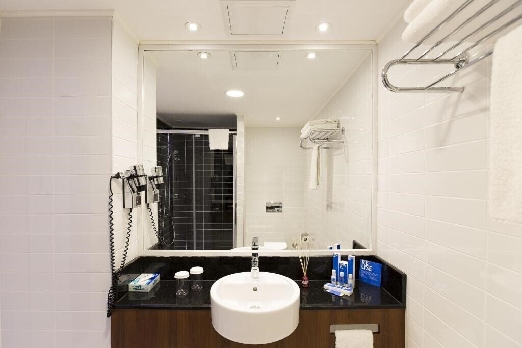 Готель Taxim Express Bosphorus Hotel 4*