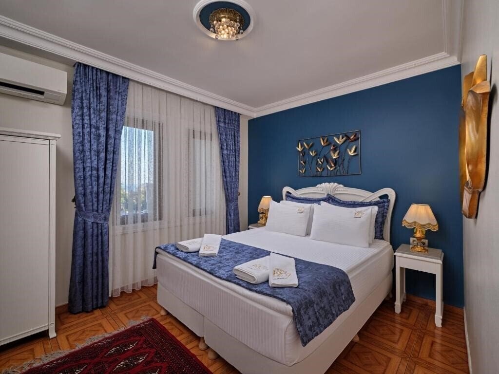 Фотография Hotel 1207 Sultanahmet (ex. 1207 Hotel, Hotel 1207 Special Class Sultanahmet, Alzer Hotel, Alzer Hotel Butik) 4*