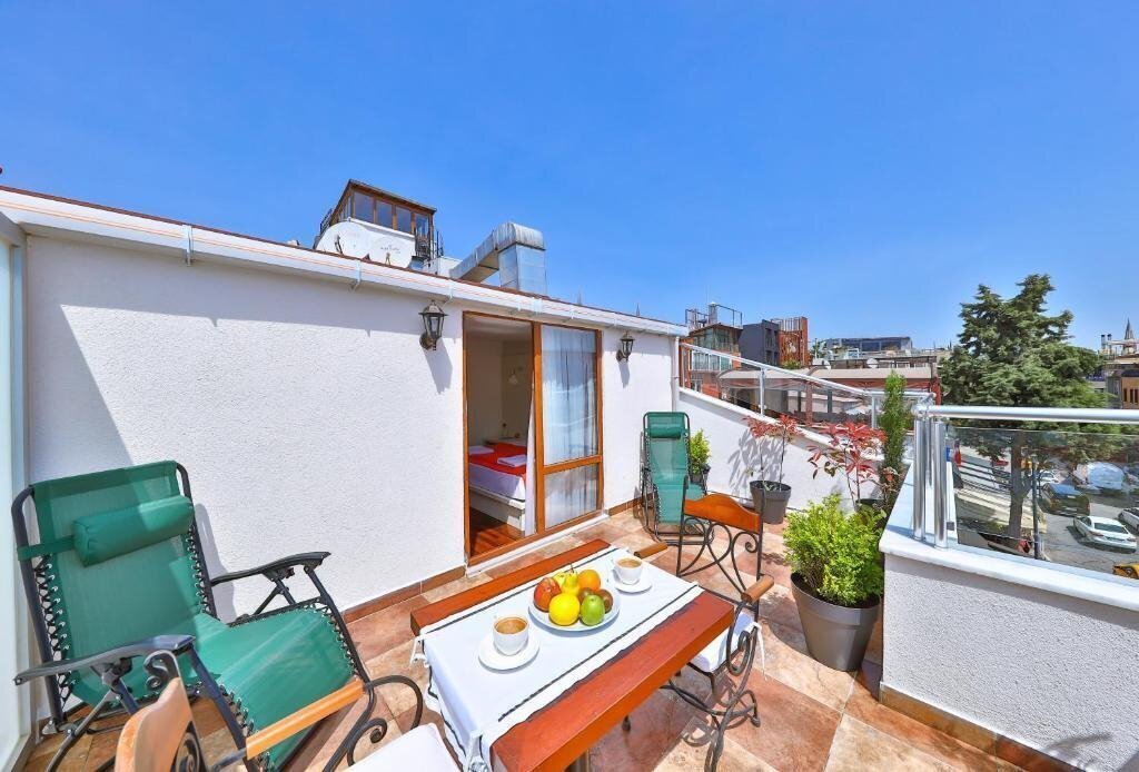 Зображення Senatus 3*