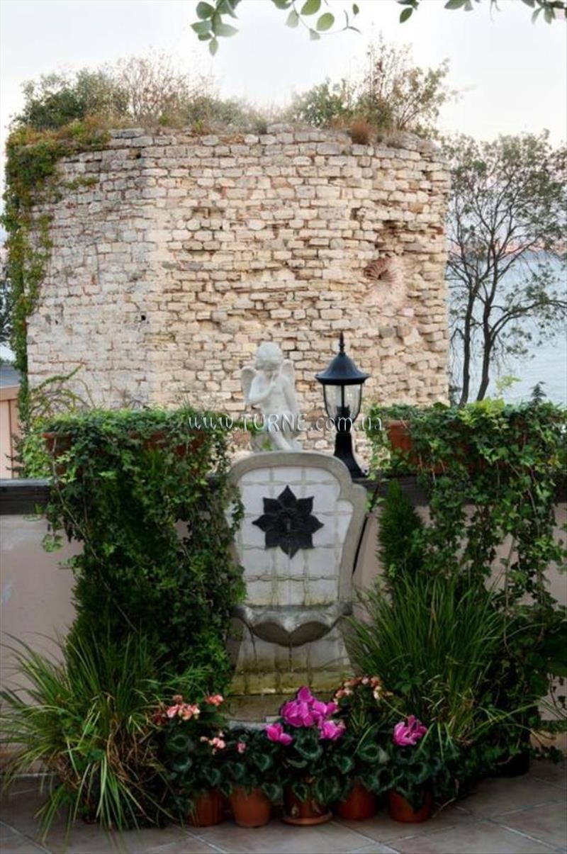 Готель Megara Palace 4*