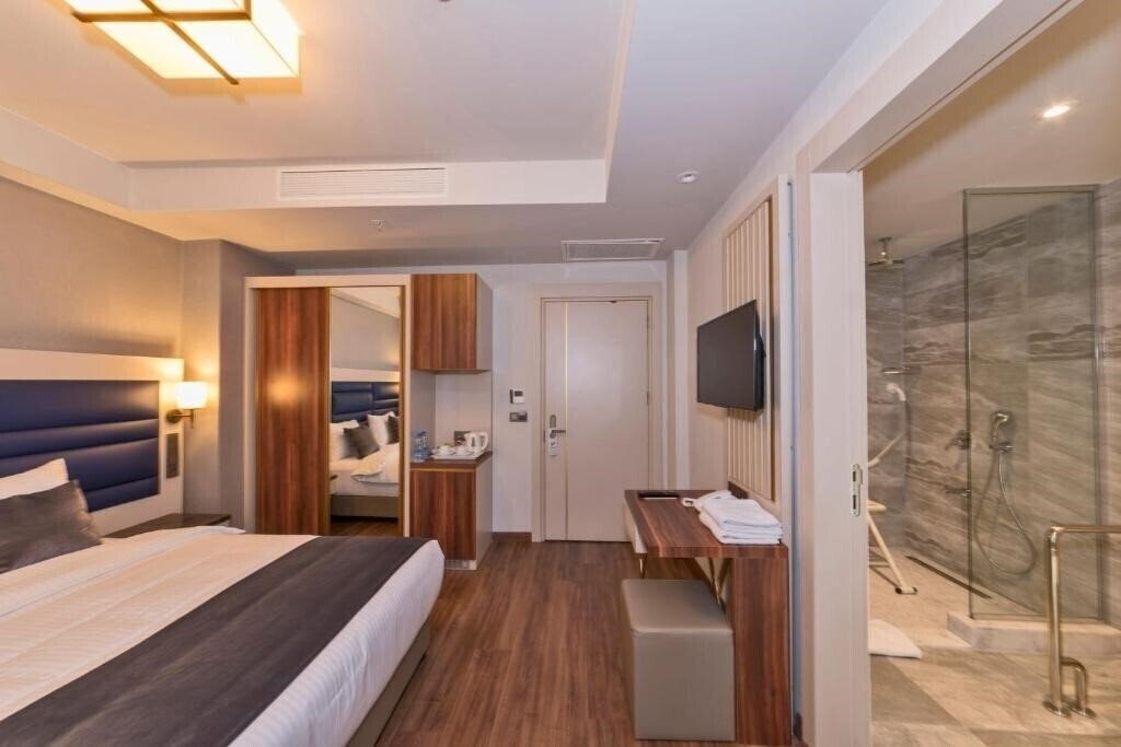 Фото Golden Royal Hotel (ex. Golden Royal Hotel Butik, Golden Royal Hotel & SPA ) 4*