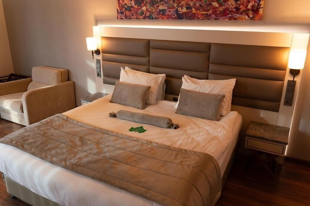 Картинка Golden Royal Hotel (ex. Golden Royal Hotel Butik, Golden Royal Hotel & SPA ) 4*