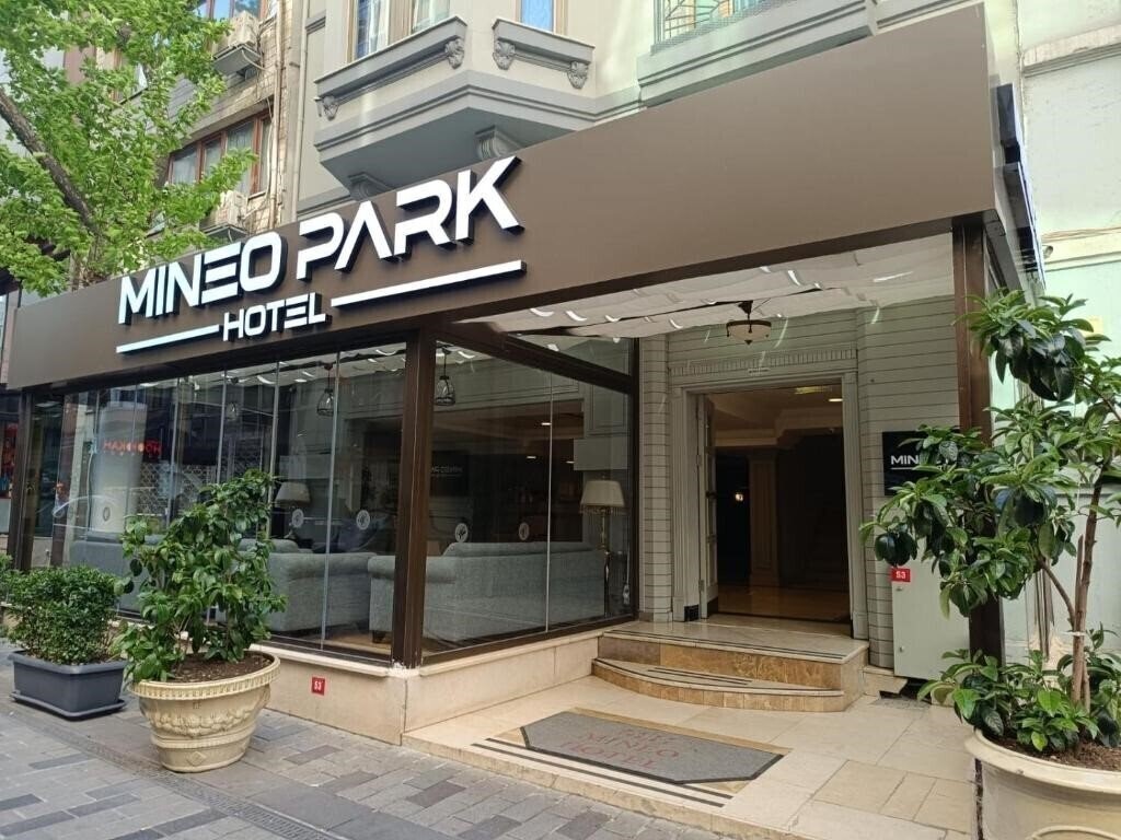 Отель Mineo Park Hotel (ex. Nova Plaza Park) 4*