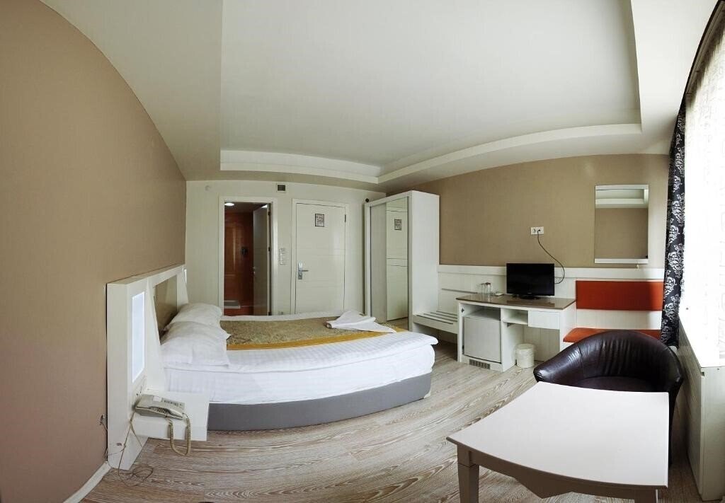 Отель Grand As Hotel 3*