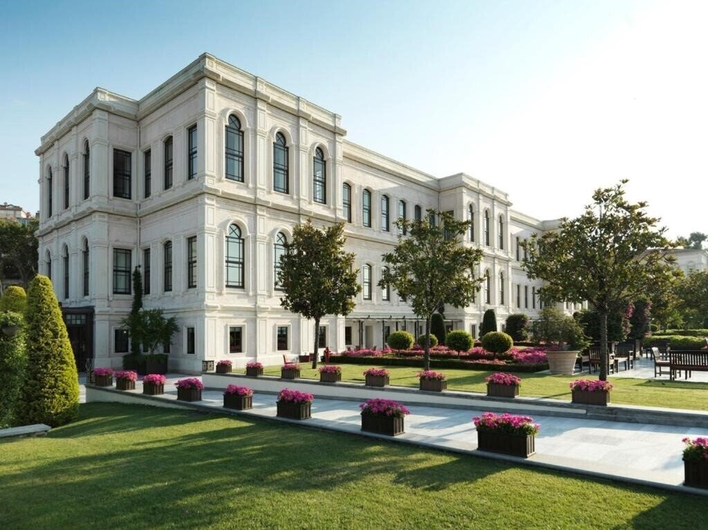 Готель Four Seasons Bosphorus 5*