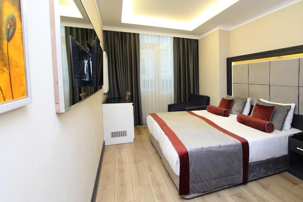 Готель Grand Medya Hotel 3*
