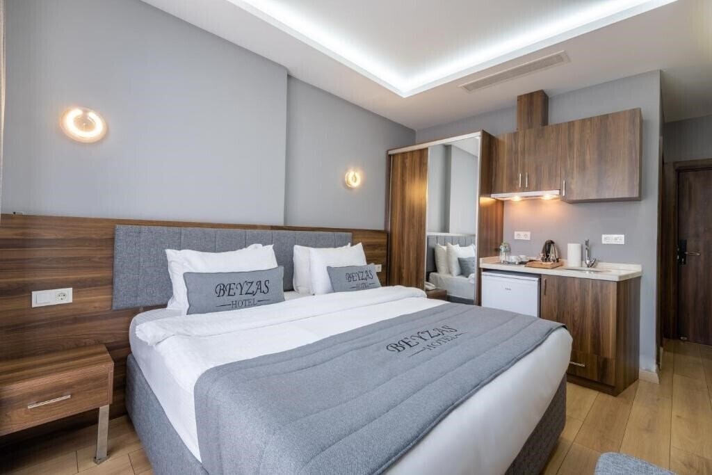 Готель Beyzas Hotels & Suites (ex. Beyzas Suites Hotel, Beyzas Boutique Hotels & Suites, Beyzas Hotel) 3*