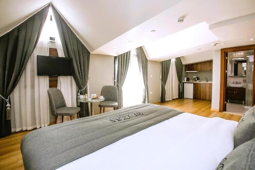 Готель Beyzas Hotels & Suites 3*