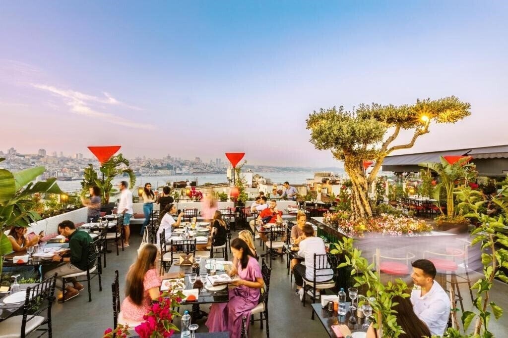 Готель Seres Old City Hotel 4*