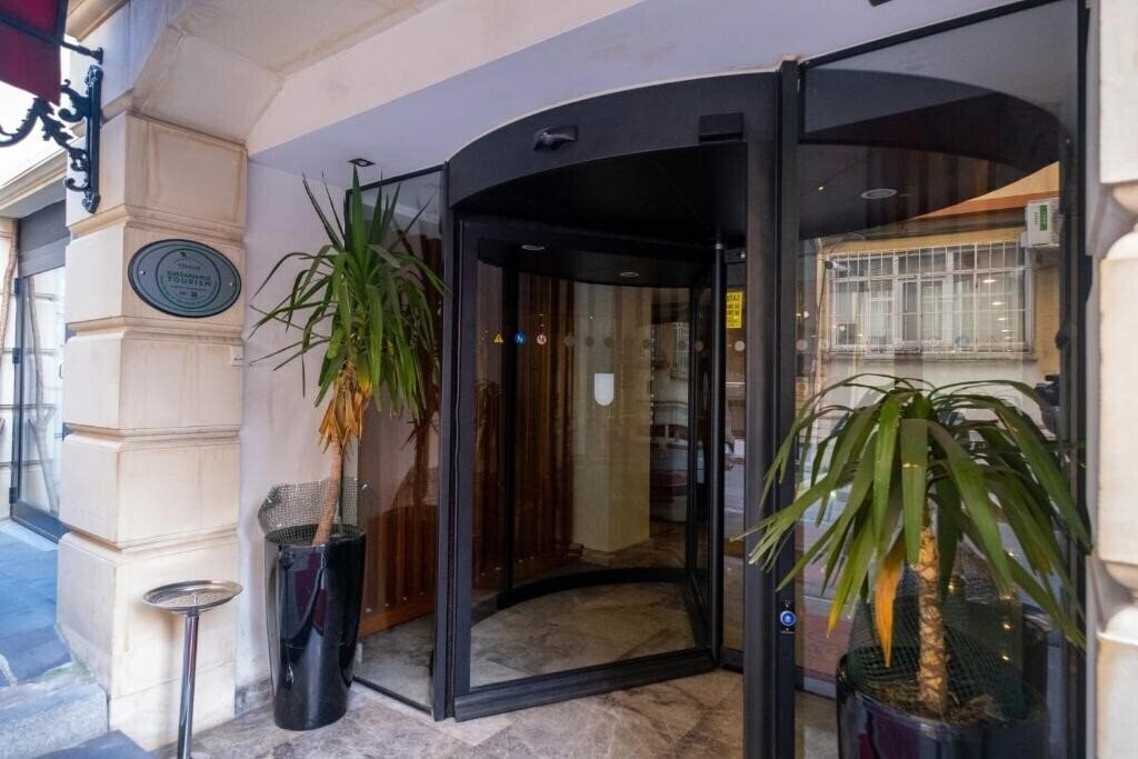 Отель Park By Clover Hotel 3*