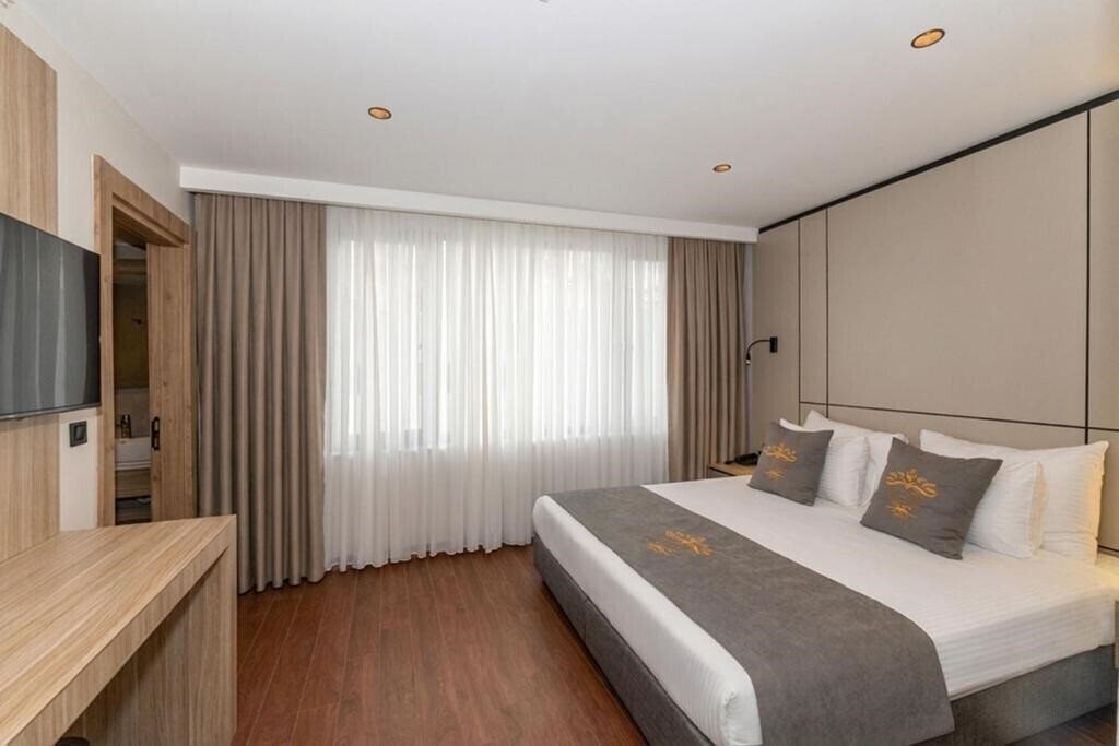 Фотографія Hotel Taksim Home 3*