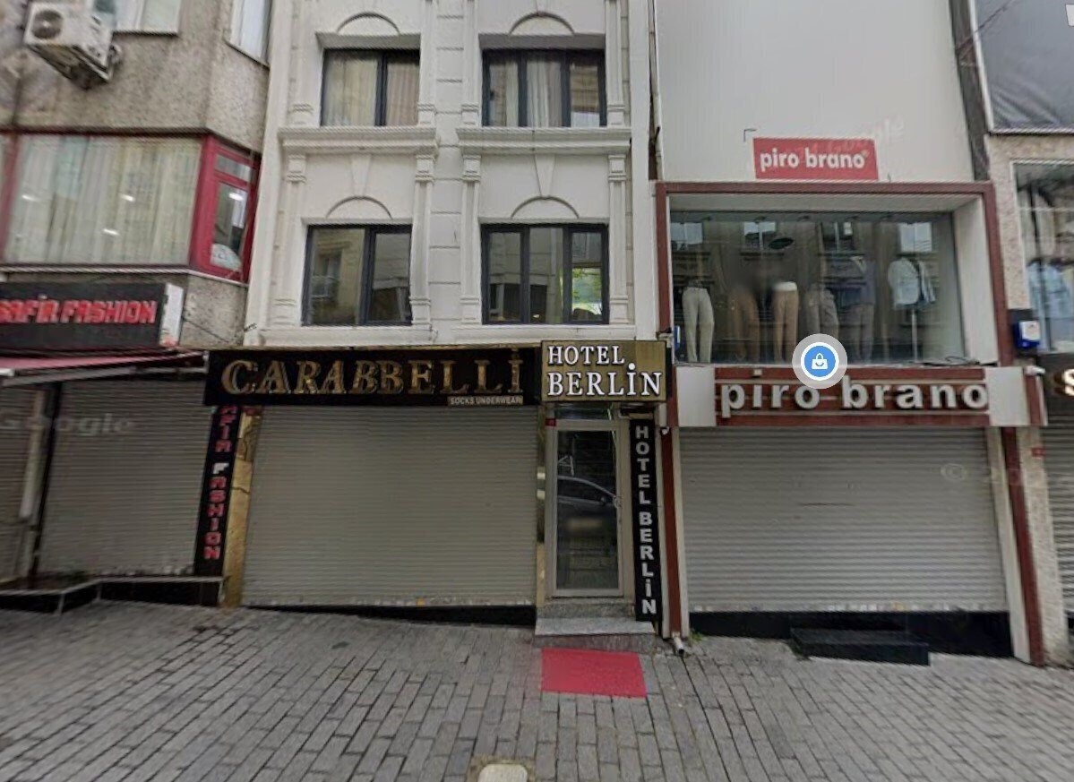 Отель Berlin Hotel 3*