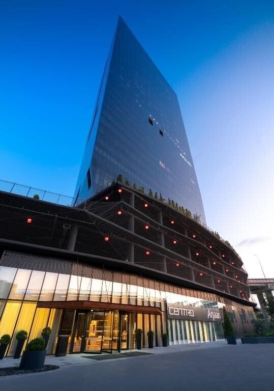 Отель Centro Westside by Rotana 4*