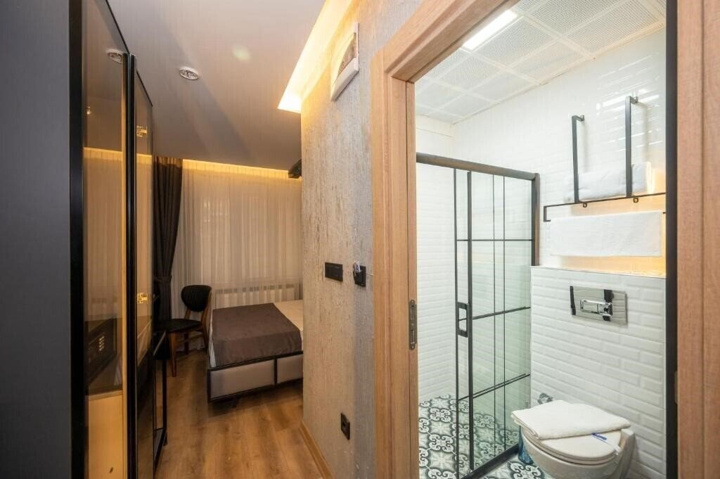 Фото Continental Airport Hotel 3*