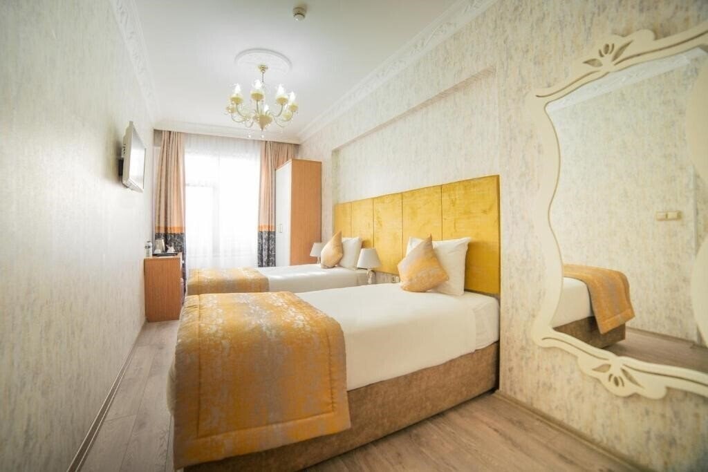 Готель Miran Hotel 3*