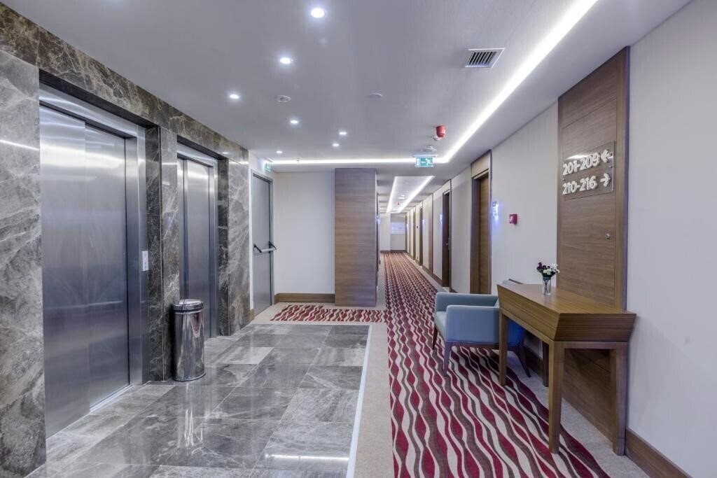 Фотография Nearport Hotel 4*