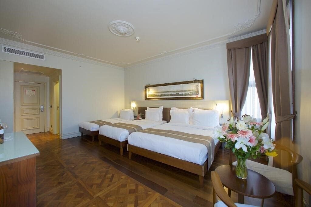 Картинка Taxim Lounge Hotel 4*