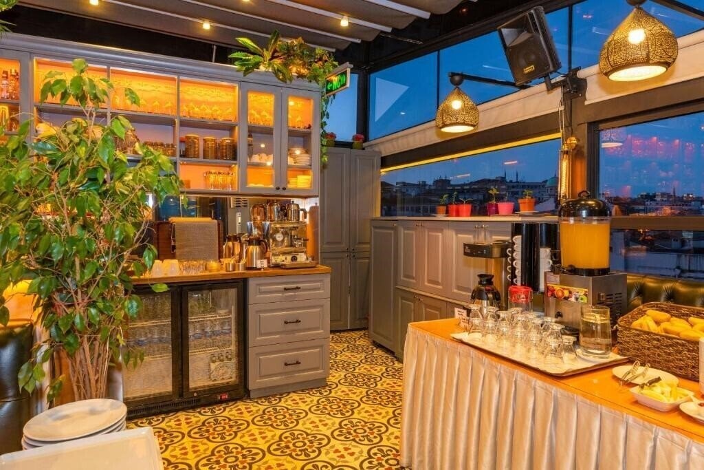 Картинка Alpek Hotel 3*