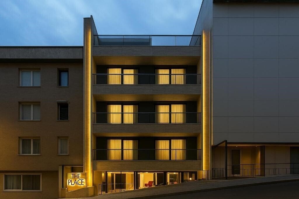 Фотографія The Place Suites 3*