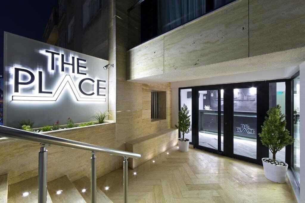 Фото The Place Suites 3*