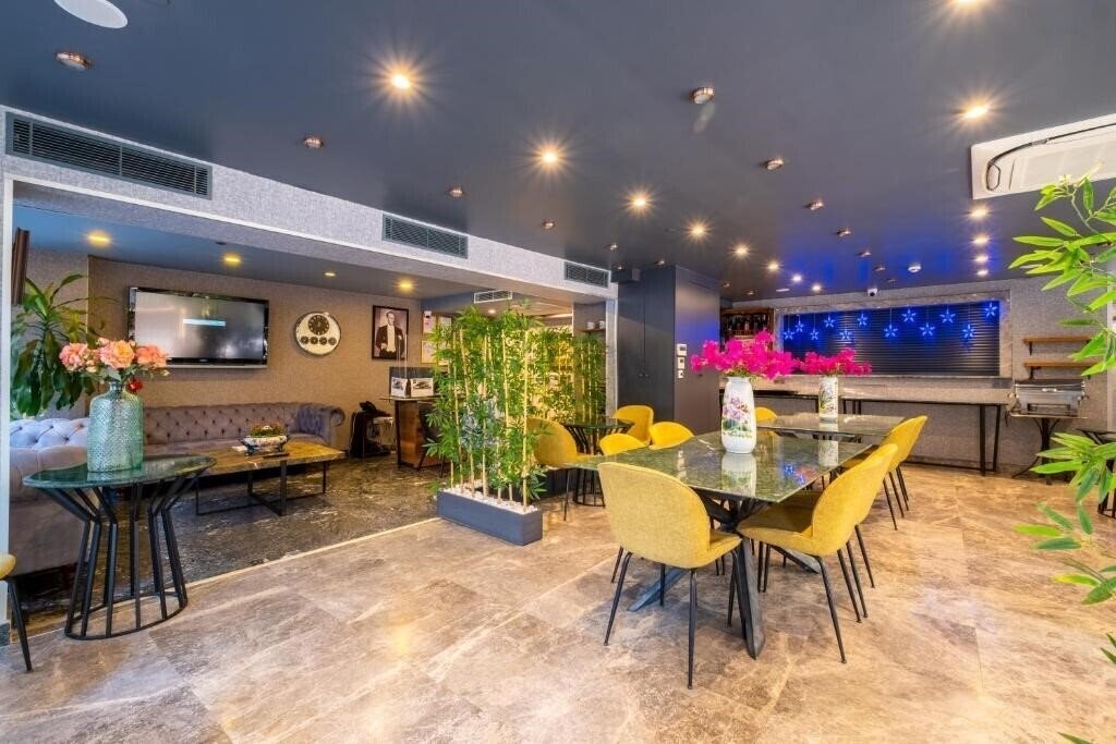 Фотографія Wisteria Hotel Boutique 3*