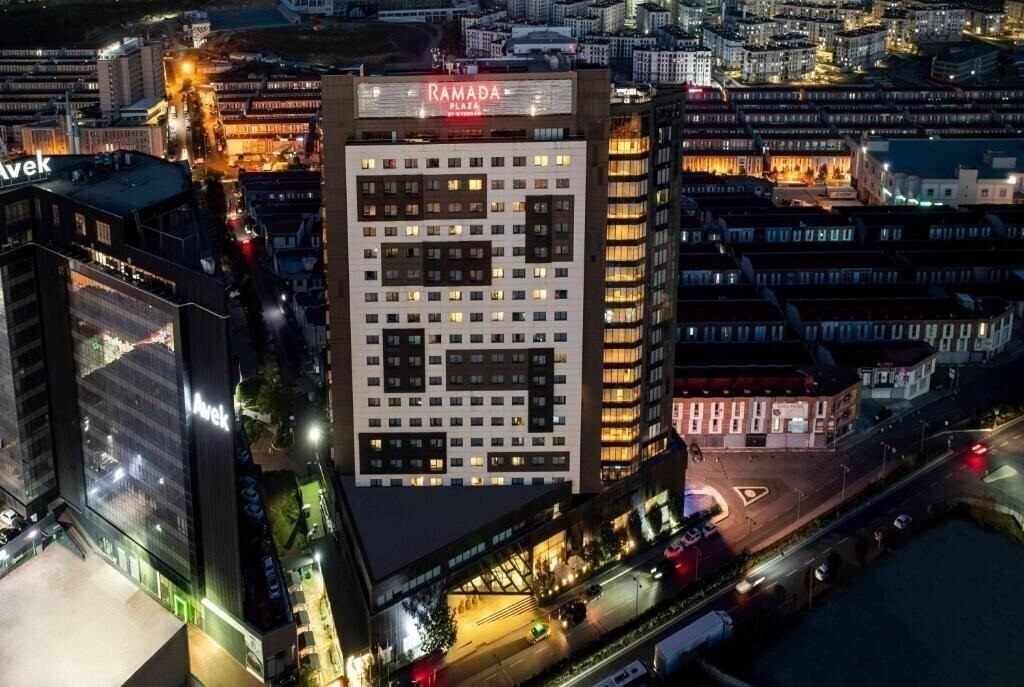 Фото Ramada Plaza Istanbul Tekstilkent 5*