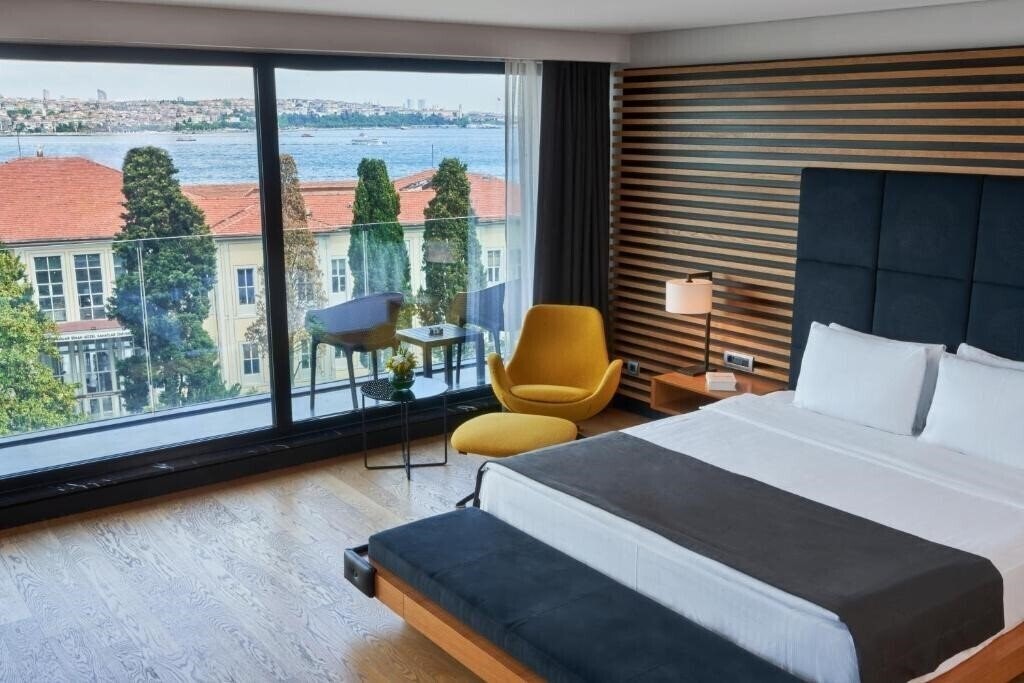 Отель Metropolitan Hotel Bosphorus 5*
