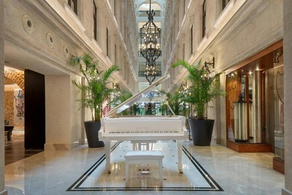 Отель JW Marriott Istanbul Bosphorus 5*