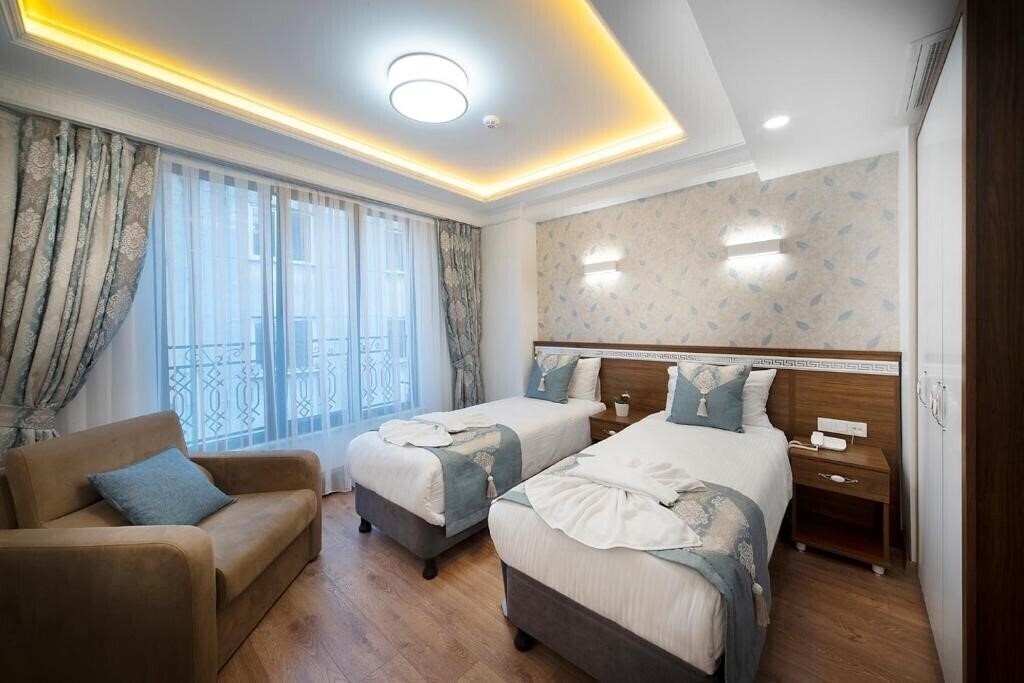 Отель Lika Hotel 3*