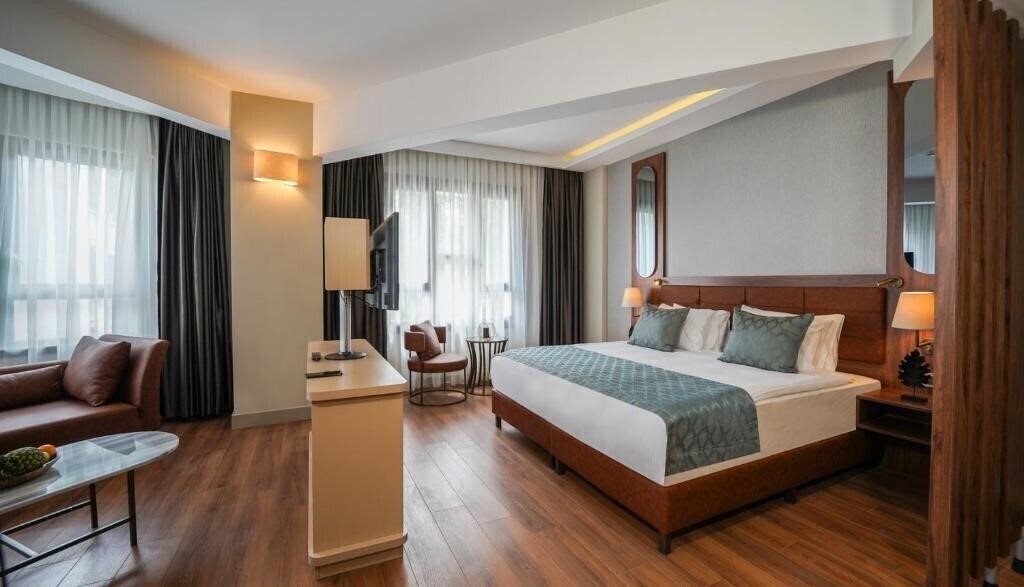 Отель Grand Sirkeci Hotel 4*