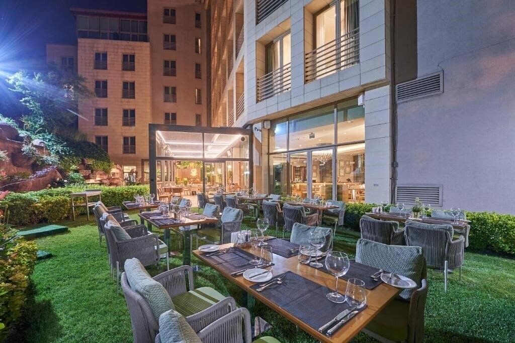 Фото Doubletree By Hilton Istanbul Tuzla 4*