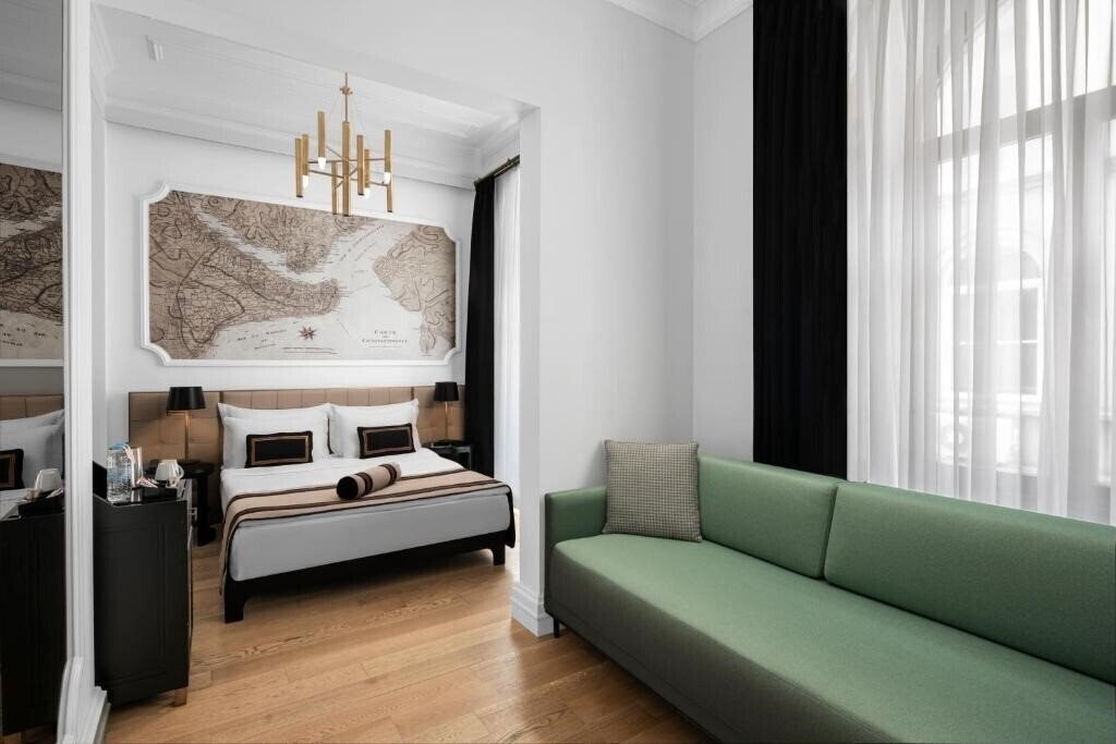 Фотографія Akka Lush Hotel Taksim 4*