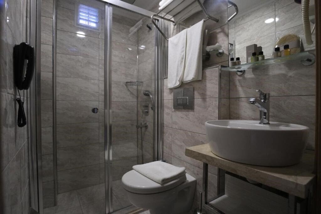 Фото NL Amsterdam Hotel 3*