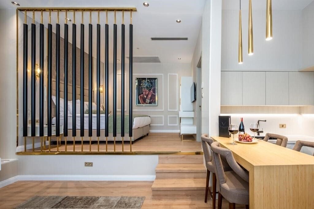 Готель Veyron Hotels 4*