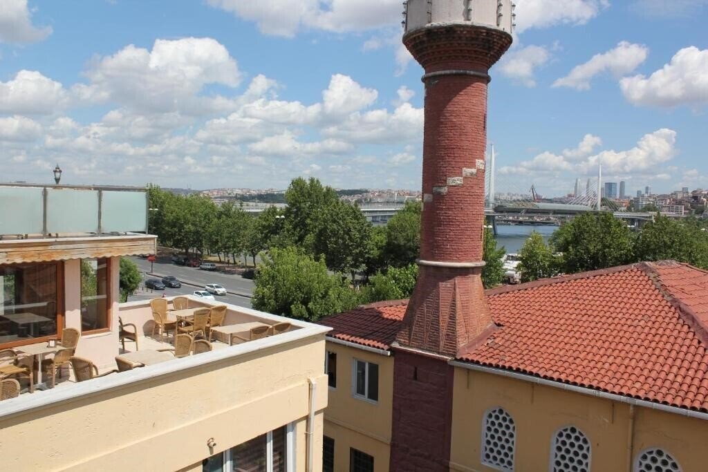 Готель Gorur Hotel 3*