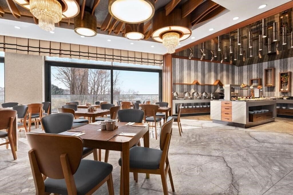 Фото Tryp by Wyndham Istanbul Topkapi 4*