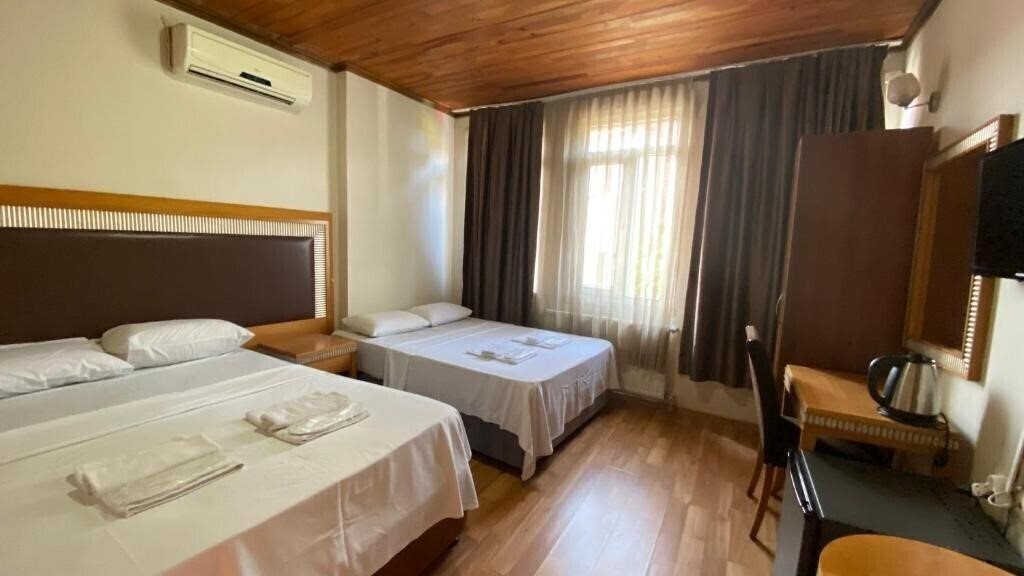 Отель Herton Hotel 4*