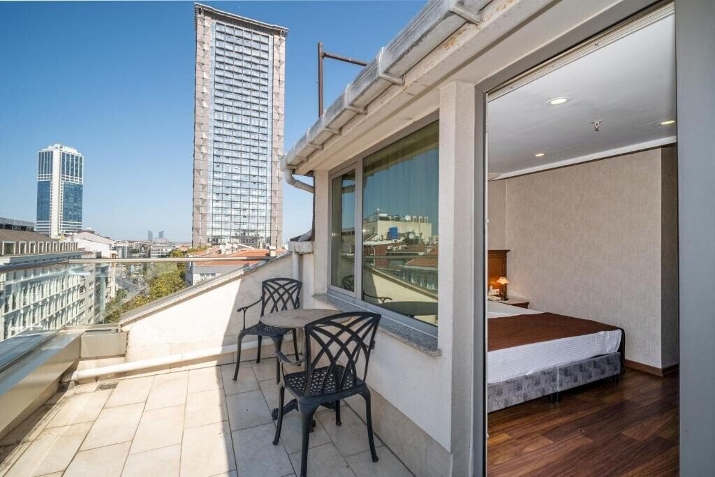 Отель Blisstanbul Hotel 4*