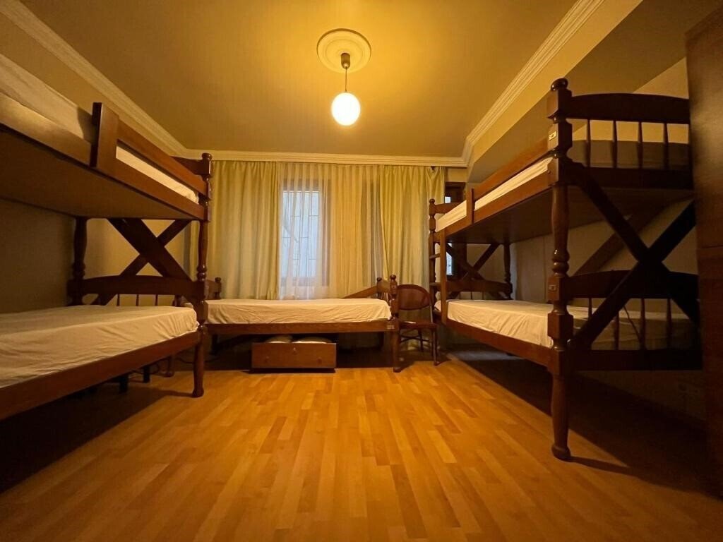 Фото Chambers Of The Boheme хостел