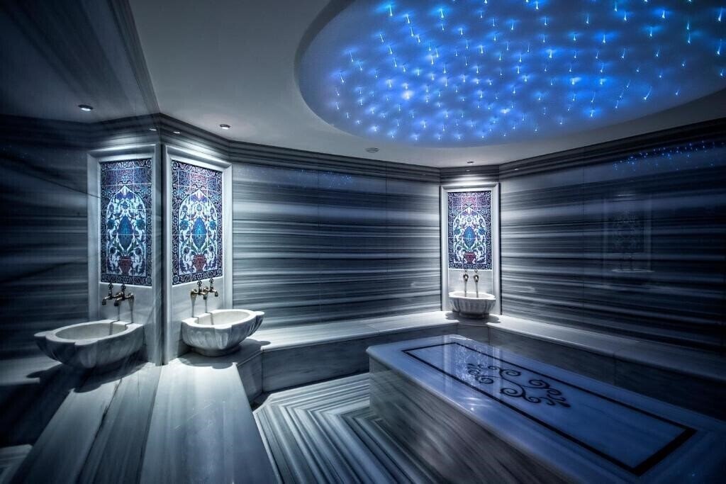 Отель The Conforium Hotel 3*